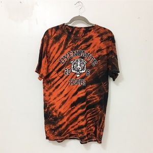 Vintage Shirts - Used/ tie dye tiger print graphic tee Vintage Shirts - Used/ tie dye tiger print graphic tee